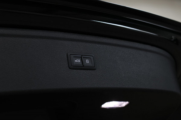 Audi Q5 55 TFSI e Quattro S-Line *Pano*Luchtvering*Camera*Trekhaak*