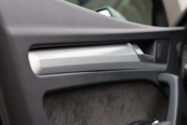 Audi Q5 55 TFSI e Quattro S-Line *Pano*Luchtvering*Camera*Trekhaak*