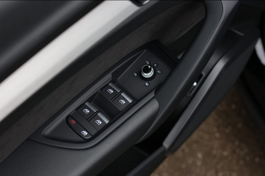 Audi Q5 55 TFSI e Quattro S-Line *Pano*Luchtvering*Camera*Trekhaak*