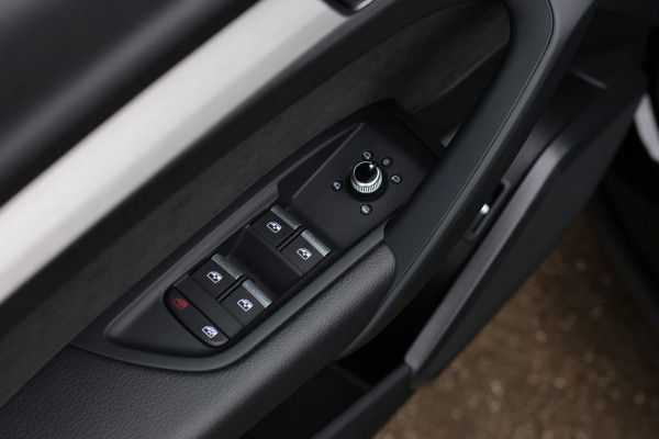 Audi Q5 55 TFSI e Quattro S-Line *Pano*Luchtvering*Camera*Trekhaak*