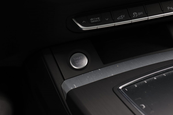 Audi Q5 55 TFSI e Quattro S-Line *Pano*Luchtvering*Camera*Trekhaak*