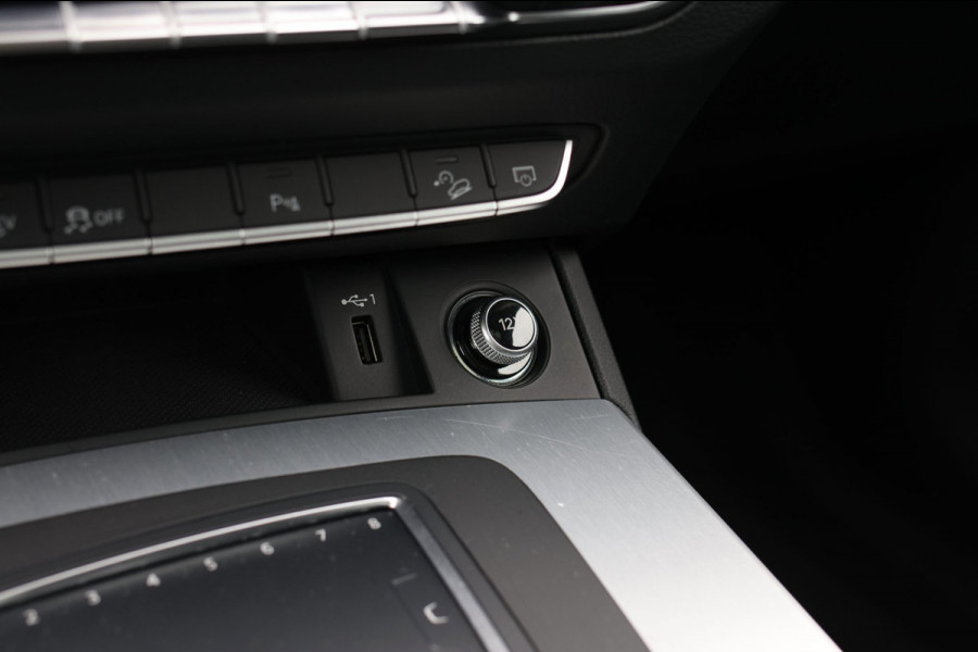 Audi Q5 55 TFSI e Quattro S-Line *Pano*Luchtvering*Camera*Trekhaak*
