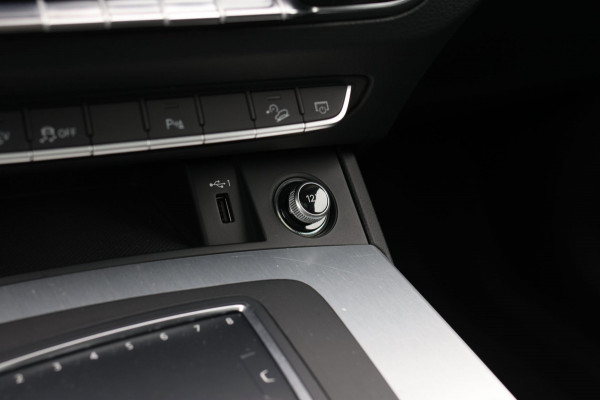 Audi Q5 55 TFSI e Quattro S-Line *Pano*Luchtvering*Camera*Trekhaak*