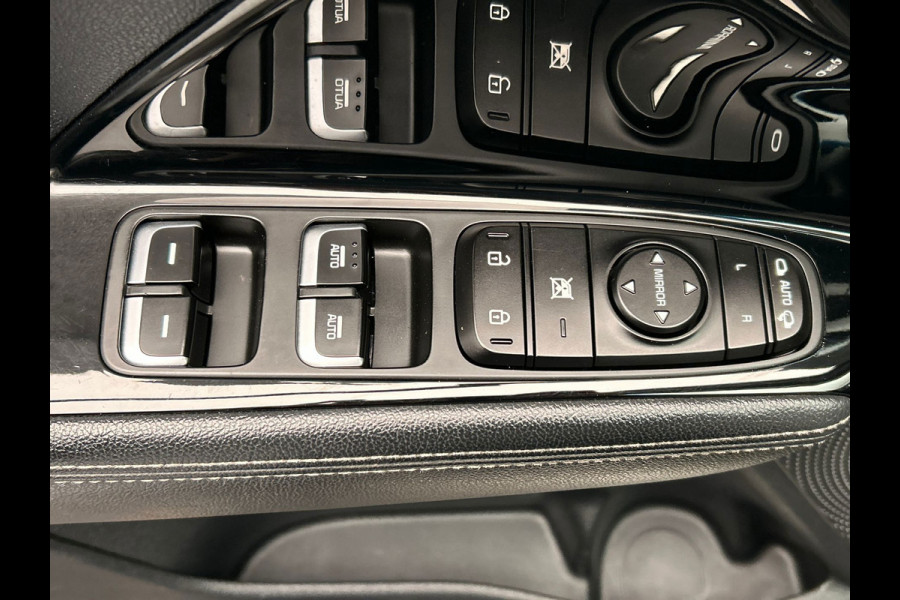 Kia Niro 1.6 GDi PHEV BusinessLine | Trekhaak | Adaptieve Cruise Control Carplay Leder Keyless JBL Stoel/Stuur verwarming