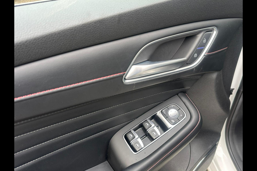 MG EHS 1.5 TGDI Luxury VAN € 26.900,- VOOR € 23.440,- UW LENTEVOORDEEL € 3.460,-! | PHEV | MEGA COMPLEET! | TREKHAAK | COMPLETE HISTORIE AANWEZIG | FABRIEKSGARANTIE T/M 3-2030 | 52km WLTP ELECTR RIJBEREIK, TOTAAL RIJBEREIK TOT 1.000km!