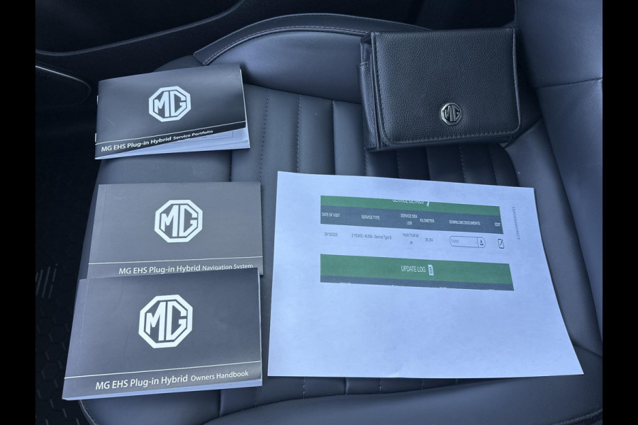 MG EHS 1.5 TGDI Luxury VAN € 26.900,- VOOR € 23.440,- UW LENTEVOORDEEL € 3.460,-! | PHEV | MEGA COMPLEET! | TREKHAAK | COMPLETE HISTORIE AANWEZIG | FABRIEKSGARANTIE T/M 3-2030 | 52km WLTP ELECTR RIJBEREIK, TOTAAL RIJBEREIK TOT 1.000km!