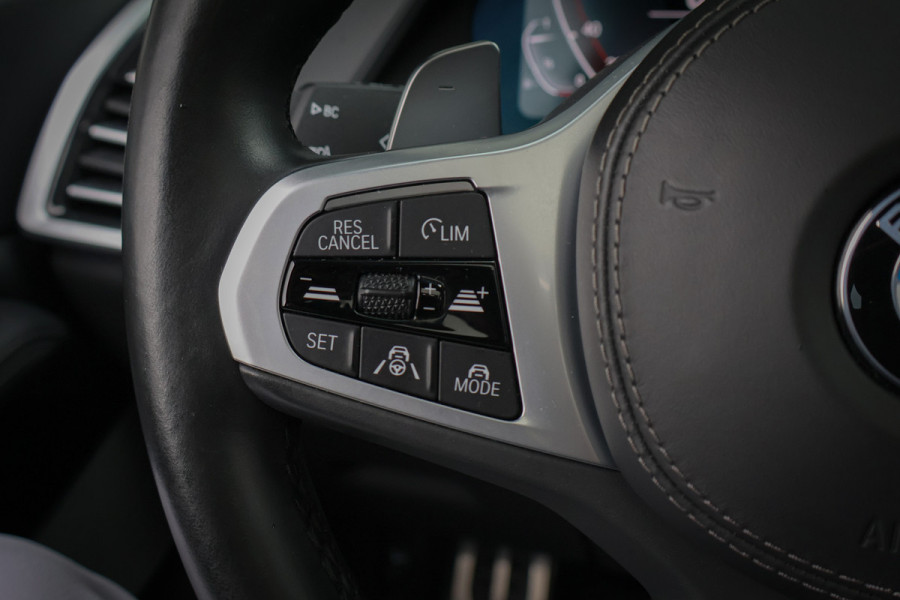 BMW X7 xDrive40i High Executive | 7 ZITS | SKYLOUNGE | ADAPTIVE | LASERLIGHTS | NAPA LEER | TREKHAAK | STOEL & STUURVERWARMING | PRIVAC