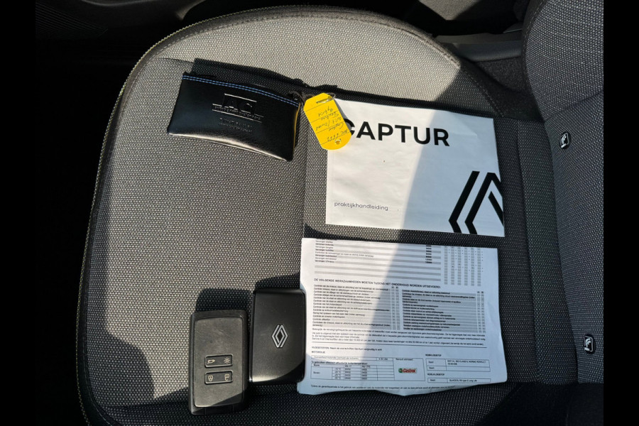 Renault Captur 1.6 E-Tech full hybrid 145 techno Apple & Android CarPlay / P-sensoren / Camera / LM velgen
