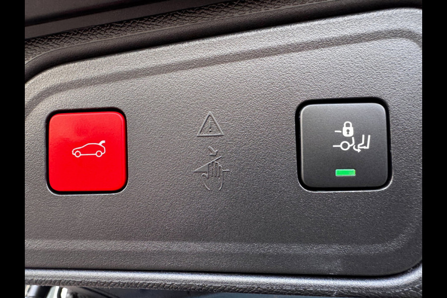 Peugeot 3008 1.6 HYbrid 225 Allure | Elek. Achterklep | Adaptive Cruise | Stoelverwarming | Camera