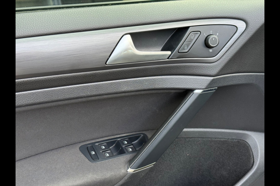 Volkswagen Golf Variant 1.6 TDI Business | Pano | ACC | Airco | Navi