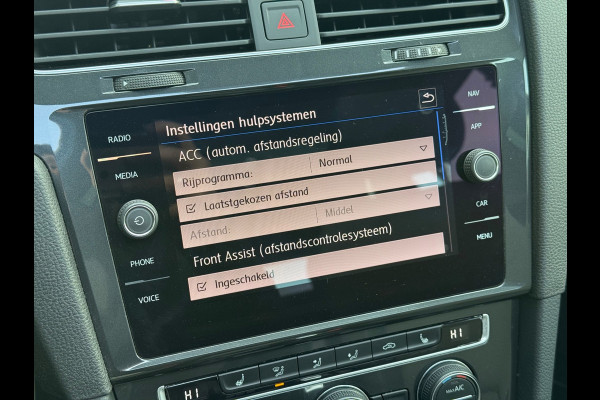 Volkswagen Golf Variant 1.6 TDI Business | Pano | ACC | Airco | Navi