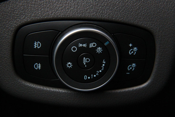 Ford Transit Connect 1.5 EcoBlue L2 / 120PK Automaat / Camera / Laadruimte inrichting / Klep