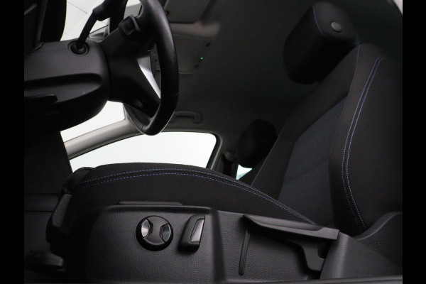 Volkswagen Passat 1.4 TSI PHEV GTE | SOH 95% | Stoelverwarming | Trekhaak | Massage | Camera | Carplay | Keyless | Matrix LED | Navigatie | Adaptive cruise | Park Assist | Climate control | Plug In