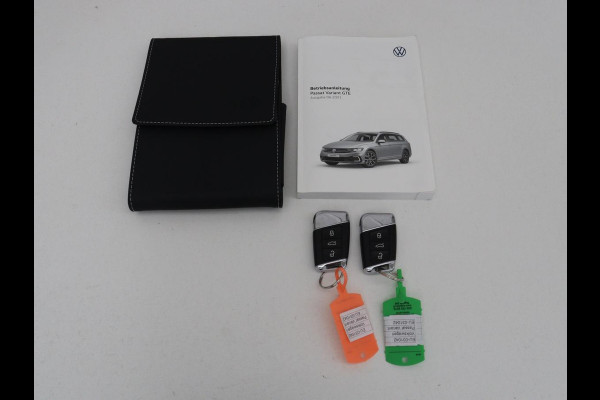 Volkswagen Passat 1.4 TSI PHEV GTE | SOH 95% | Stoelverwarming | Trekhaak | Massage | Camera | Carplay | Keyless | Matrix LED | Navigatie | Adaptive cruise | Park Assist | Climate control | Plug In