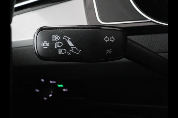 Volkswagen Passat 1.4 TSI PHEV GTE | SOH 95% | Stoelverwarming | Trekhaak | Massage | Camera | Carplay | Keyless | Matrix LED | Navigatie | Adaptive cruise | Park Assist | Climate control | Plug In