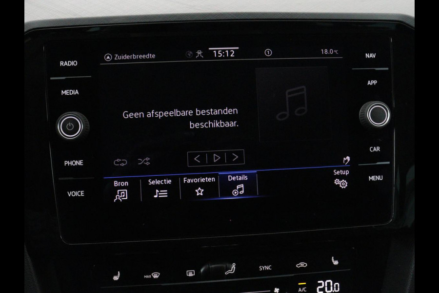 Volkswagen Passat 1.4 TSI PHEV GTE | SOH 95% | Stoelverwarming | Trekhaak | Massage | Camera | Carplay | Keyless | Matrix LED | Navigatie | Adaptive cruise | Park Assist | Climate control | Plug In