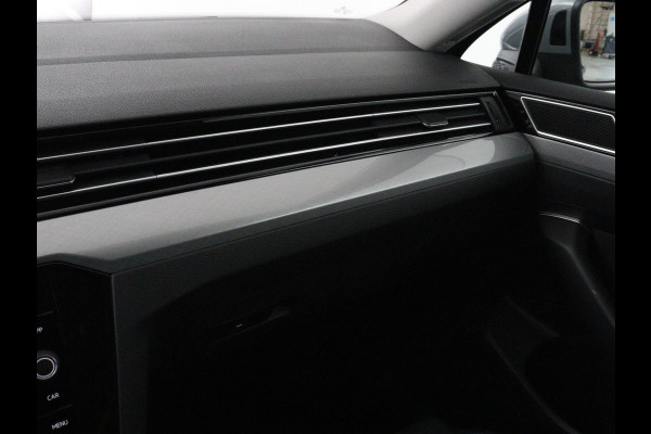 Volkswagen Passat 1.4 TSI PHEV GTE | SOH 95% | Stoelverwarming | Trekhaak | Massage | Camera | Carplay | Keyless | Matrix LED | Navigatie | Adaptive cruise | Park Assist | Climate control | Plug In