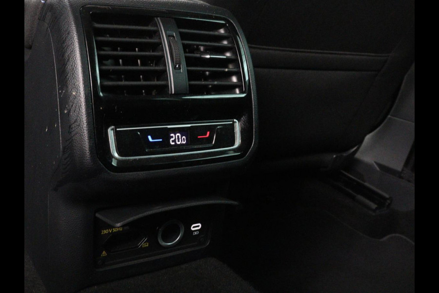 Volkswagen Passat 1.4 TSI PHEV GTE | SOH 95% | Stoelverwarming | Trekhaak | Massage | Camera | Carplay | Keyless | Matrix LED | Navigatie | Adaptive cruise | Park Assist | Climate control | Plug In