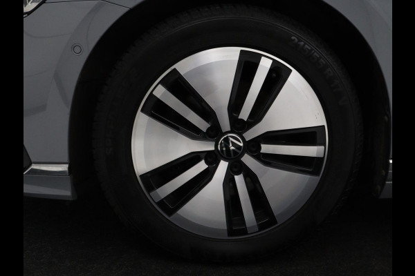 Volkswagen Passat 1.4 TSI PHEV GTE | SOH 95% | Stoelverwarming | Trekhaak | Massage | Camera | Carplay | Keyless | Matrix LED | Navigatie | Adaptive cruise | Park Assist | Climate control | Plug In