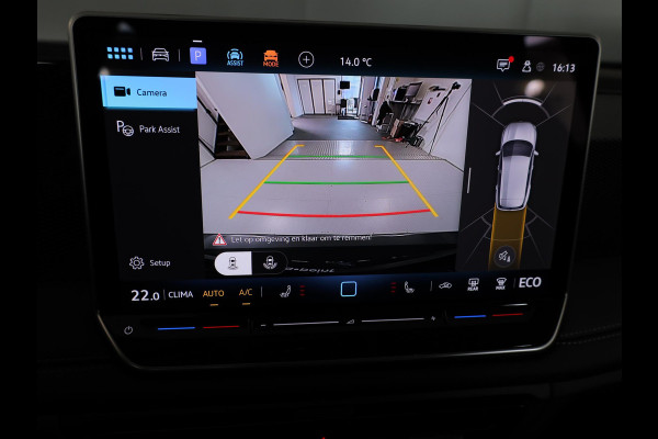 Volkswagen Tiguan 1.5 eHybrid Life Edition 204 pk Automaat (DSG) | Verlengde garantie | Navigatie | Parkeersensoren (Park assist) | Achteruitrijcamera | Stoelverwarming |