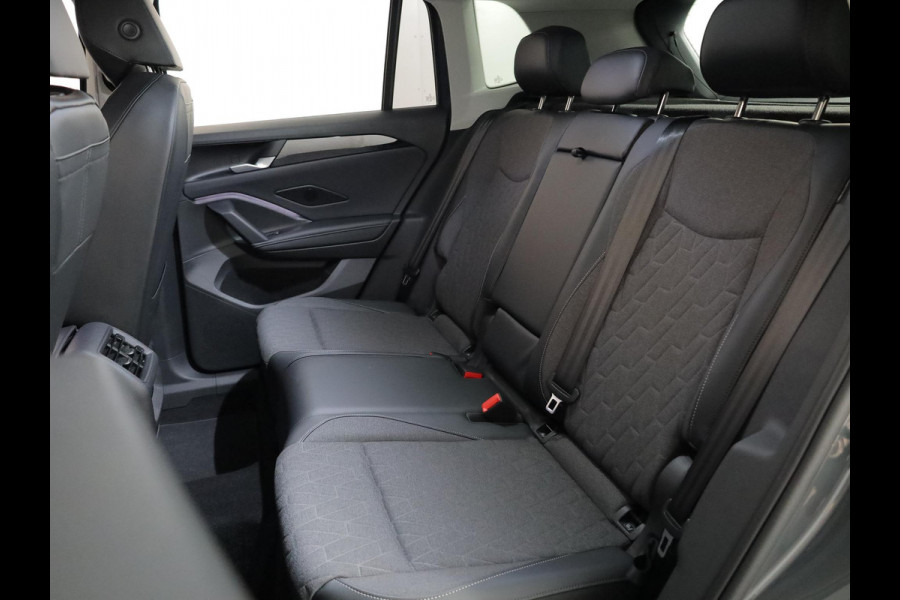 Volkswagen Tiguan 1.5 eHybrid Life Edition 204 pk Automaat (DSG) | Verlengde garantie | Navigatie | Parkeersensoren (Park assist) | Achteruitrijcamera | Stoelverwarming |