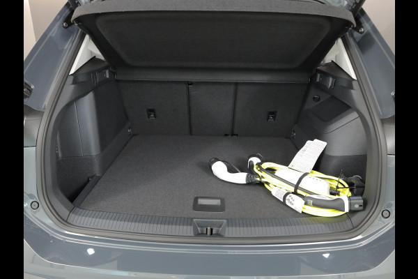Volkswagen Tiguan 1.5 eHybrid Life Edition 204 pk Automaat (DSG) | Verlengde garantie | Navigatie | Parkeersensoren (Park assist) | Achteruitrijcamera | Stoelverwarming |