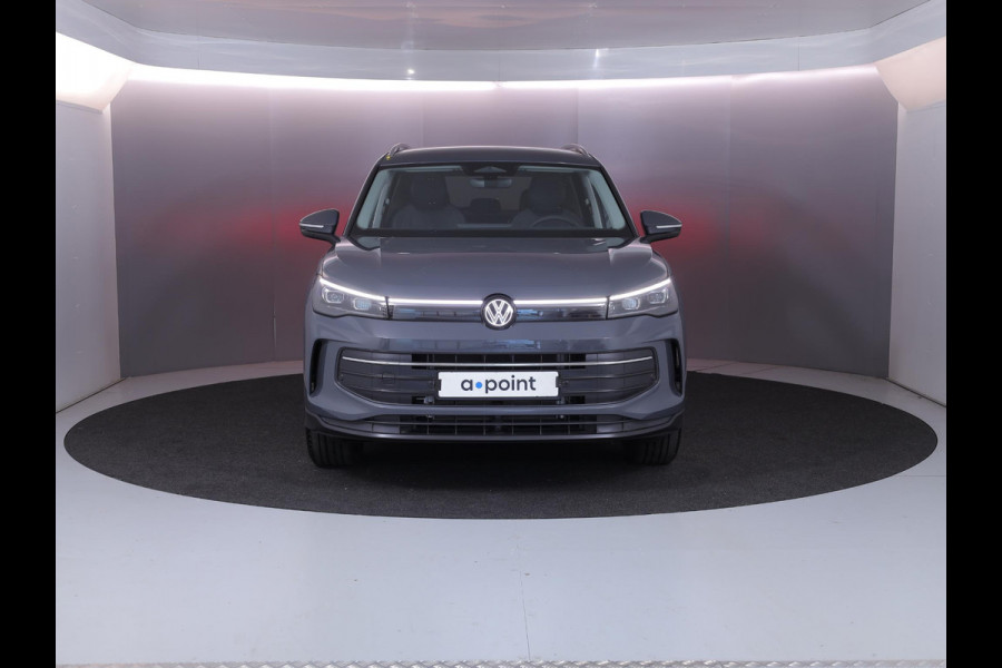 Volkswagen Tiguan 1.5 eHybrid Life Edition 204 pk Automaat (DSG) | Verlengde garantie | Navigatie | Parkeersensoren (Park assist) | Achteruitrijcamera | Stoelverwarming |