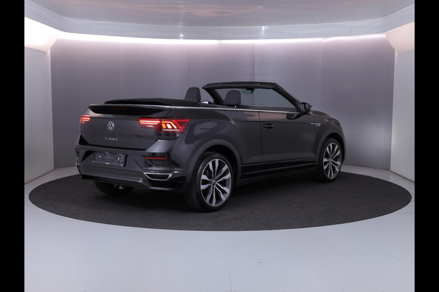 Volkswagen T-Roc Cabrio 1.5 TSI R-Line 150 pk Automaat (DSG) | Navigatie | Windscherm | Parkeersensoren | Stoelverwarming | Adaptieve cruise control |