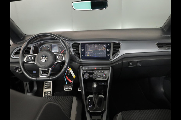Volkswagen T-Roc Cabrio 1.5 TSI R-Line 150 pk Automaat (DSG) | Navigatie | Windscherm | Parkeersensoren | Stoelverwarming | Adaptieve cruise control |