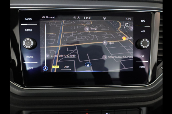 Volkswagen T-Roc Cabrio 1.5 TSI R-Line 150 pk Automaat (DSG) | Navigatie | Windscherm | Parkeersensoren | Stoelverwarming | Adaptieve cruise control |