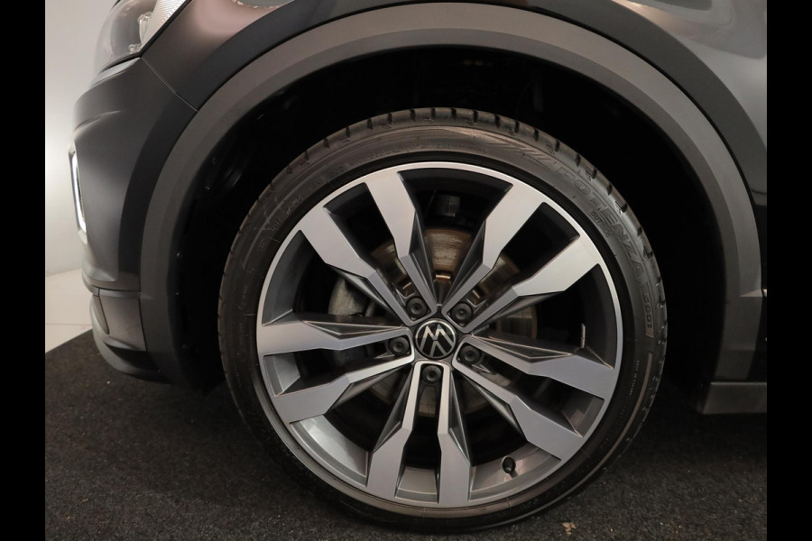 Volkswagen T-Roc Cabrio 1.5 TSI R-Line 150 pk Automaat (DSG) | Navigatie | Windscherm | Parkeersensoren | Stoelverwarming | Adaptieve cruise control |