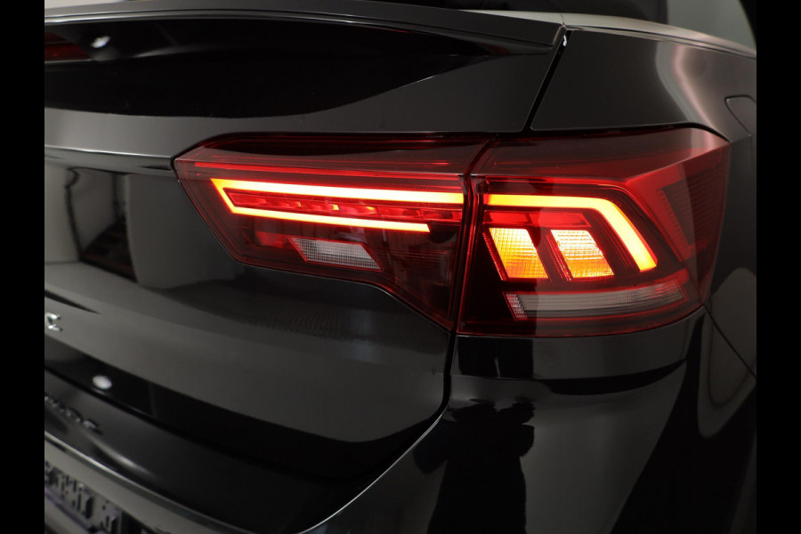 Volkswagen T-Roc Cabrio 1.5 TSI R-Line 150 pk Automaat (DSG) | Navigatie | Windscherm | Parkeersensoren | Stoelverwarming | Adaptieve cruise control |