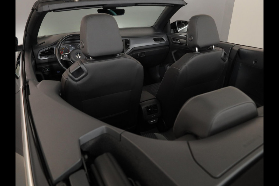 Volkswagen T-Roc Cabrio 1.5 TSI R-Line 150 pk Automaat (DSG) | Navigatie | Windscherm | Parkeersensoren | Stoelverwarming | Adaptieve cruise control |