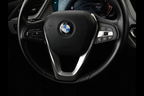 BMW 1-serie 116i Business Edition | Carplay | Live Cockpit | Navigatie | Full LED | Navigatie | DAB | Climate control | Cruise control | Bluetooth | Origineel NL