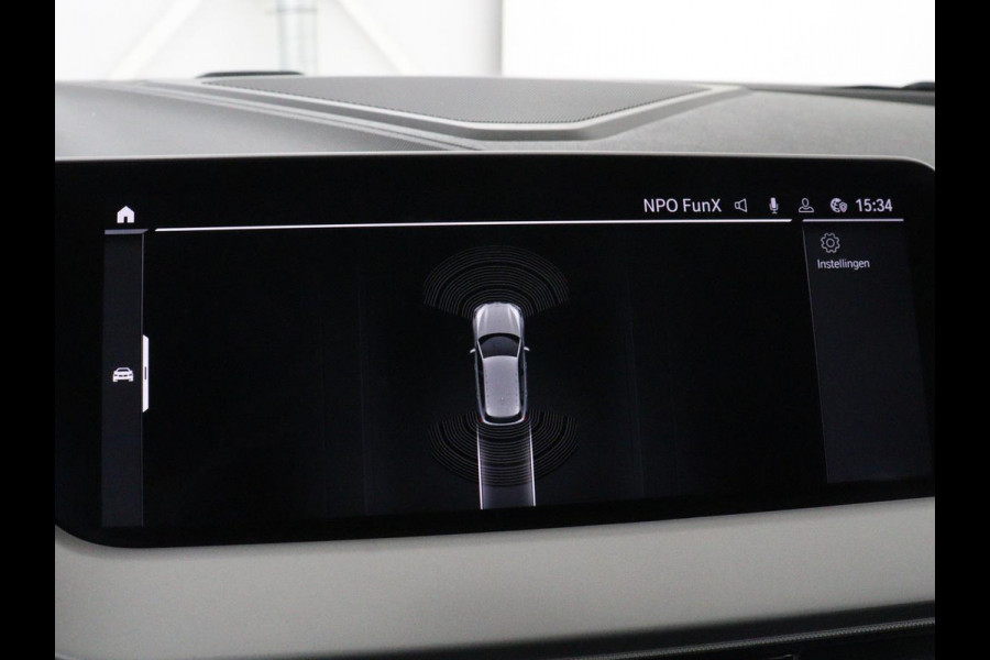 BMW 1-serie 116i Business Edition | Carplay | Live Cockpit | Navigatie | Full LED | Navigatie | DAB | Climate control | Cruise control | Bluetooth | Origineel NL