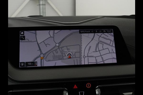 BMW 1-serie 116i Business Edition | Carplay | Live Cockpit | Navigatie | Full LED | Navigatie | DAB | Climate control | Cruise control | Bluetooth | Origineel NL