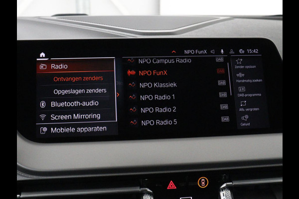 BMW 1-serie 116i Business Edition | Carplay | Live Cockpit | Navigatie | Full LED | Navigatie | DAB | Climate control | Cruise control | Bluetooth | Origineel NL