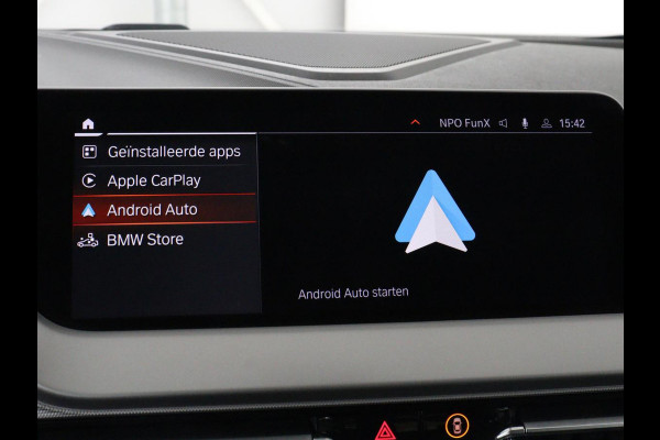 BMW 1-serie 116i Business Edition | Carplay | Live Cockpit | Navigatie | Full LED | Navigatie | DAB | Climate control | Cruise control | Bluetooth | Origineel NL