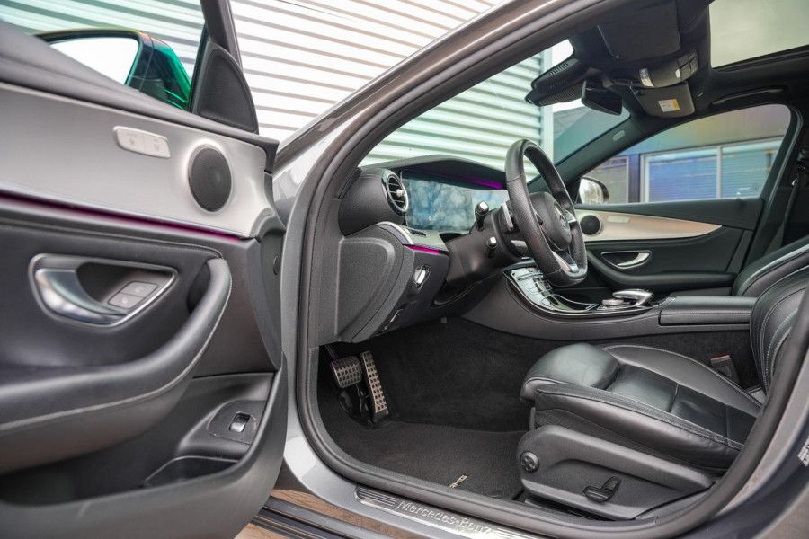 Mercedes-Benz E-Klasse 220 d Business Solution AMG Panoramadak WideScreen Ambient Luxe Leder