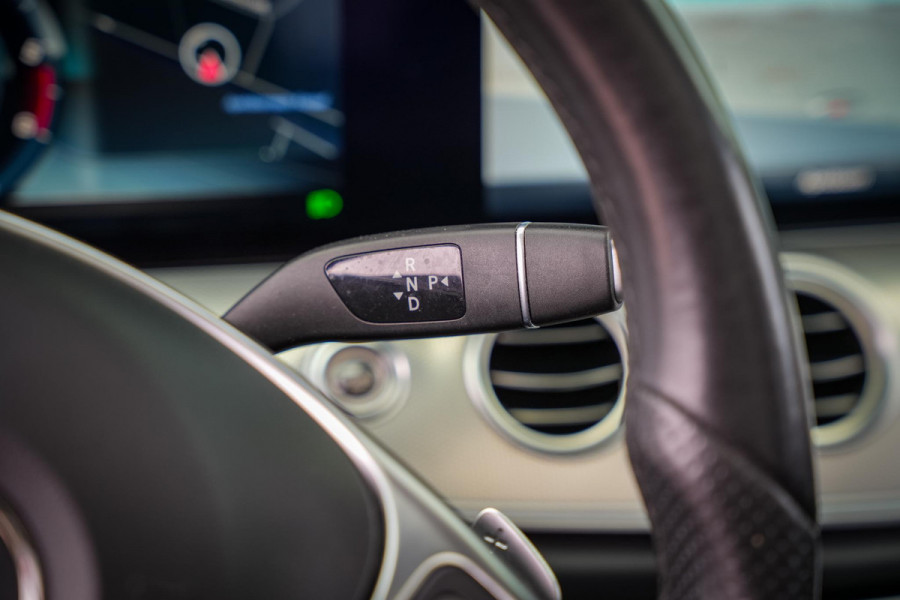 Mercedes-Benz E-Klasse 220 d Business Solution AMG Panoramadak WideScreen Ambient Luxe Leder