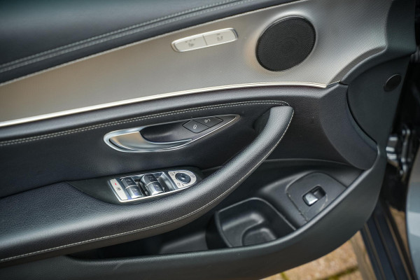 Mercedes-Benz E-Klasse 220 d Business Solution AMG Panoramadak WideScreen Ambient Luxe Leder