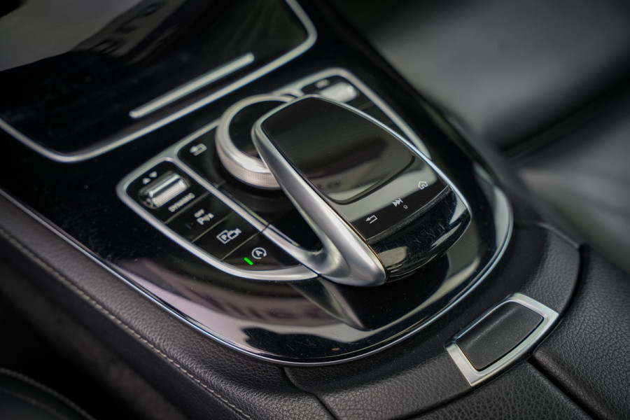 Mercedes-Benz E-Klasse 220 d Business Solution AMG Panoramadak WideScreen Ambient Luxe Leder