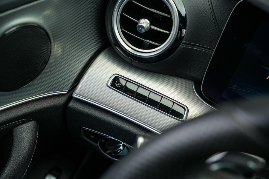 Mercedes-Benz E-Klasse 220 d Business Solution AMG Panoramadak WideScreen Ambient Luxe Leder