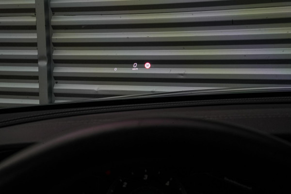 Mercedes-Benz E-Klasse 220 d Business Solution AMG Panoramadak WideScreen Ambient Luxe Leder