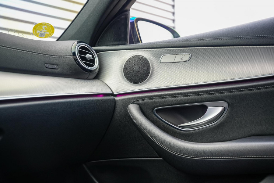 Mercedes-Benz E-Klasse 220 d Business Solution AMG Panoramadak WideScreen Ambient Luxe Leder