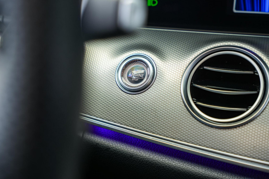Mercedes-Benz E-Klasse 220 d Business Solution AMG Panoramadak WideScreen Ambient Luxe Leder