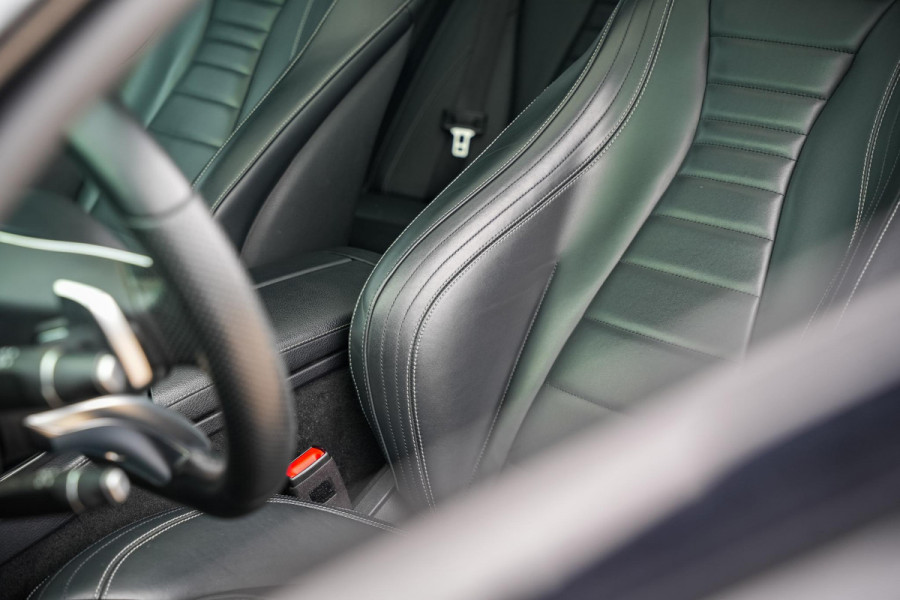Mercedes-Benz E-Klasse 220 d Business Solution AMG Panoramadak WideScreen Ambient Luxe Leder