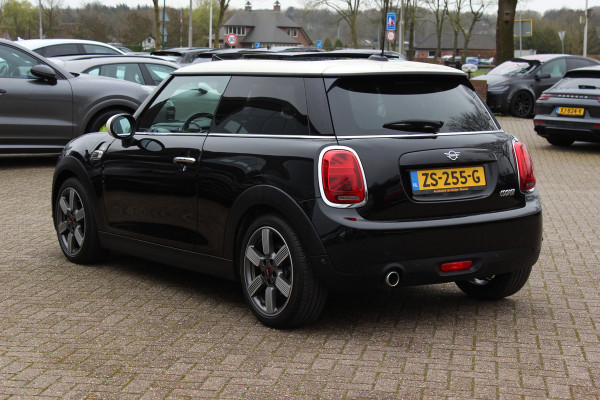 MINI Mini 1.5 Cooper 60 Years Edition / Panoramadak / Head-up / Leder / Harman Kardon / 17'' / Navigatie / DAB / Cruise Control