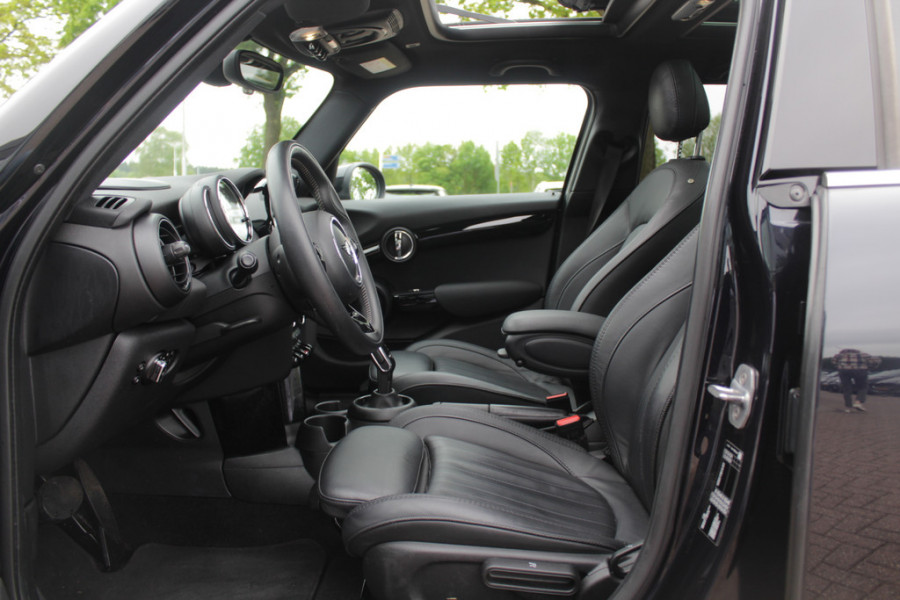 MINI Mini 1.5 Cooper 60 Years Edition / Panoramadak / Head-up / Leder / Harman Kardon / 17'' / Navigatie / DAB / Cruise Control