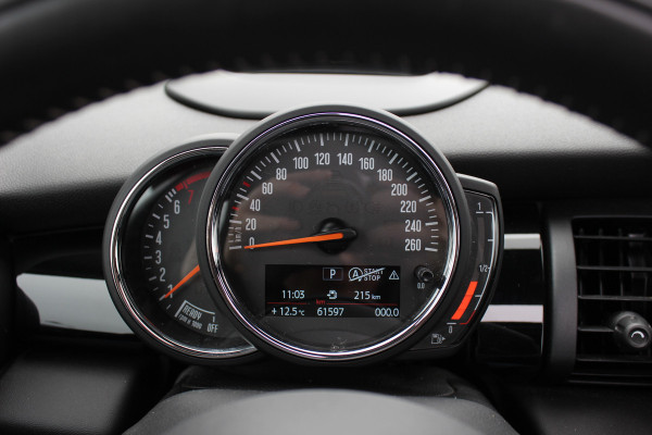 MINI Mini 1.5 Cooper 60 Years Edition / Panoramadak / Head-up / Leder / Harman Kardon / 17'' / Navigatie / DAB / Cruise Control